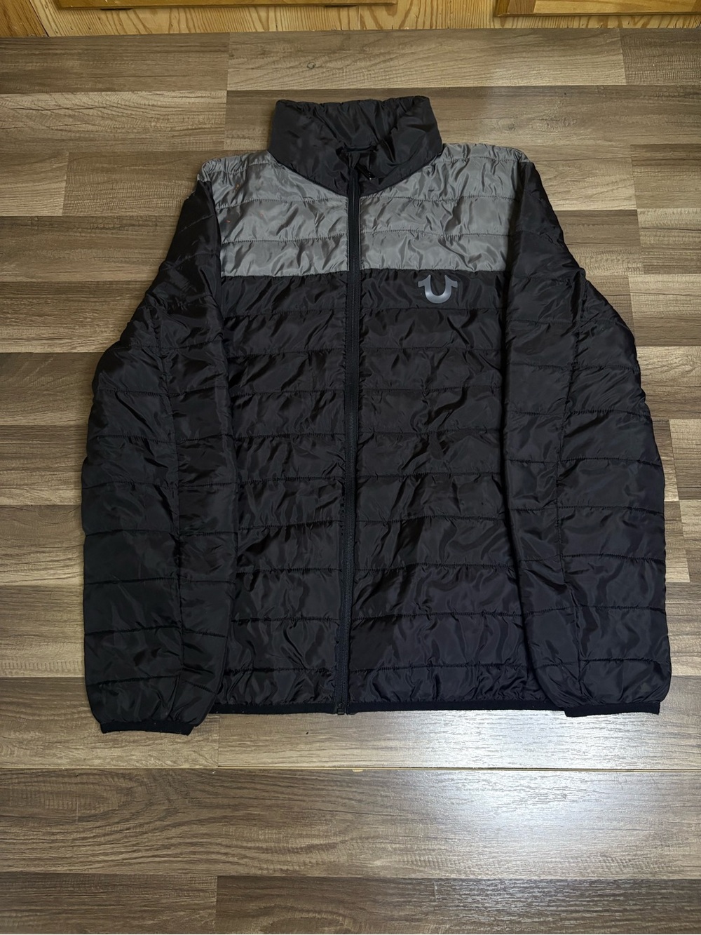 True Religion Black Gray Puffer Jacket Full Zip  Logo Men's Size M flaws